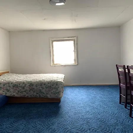 Monteu -ferin 1-5xdouble Apartment